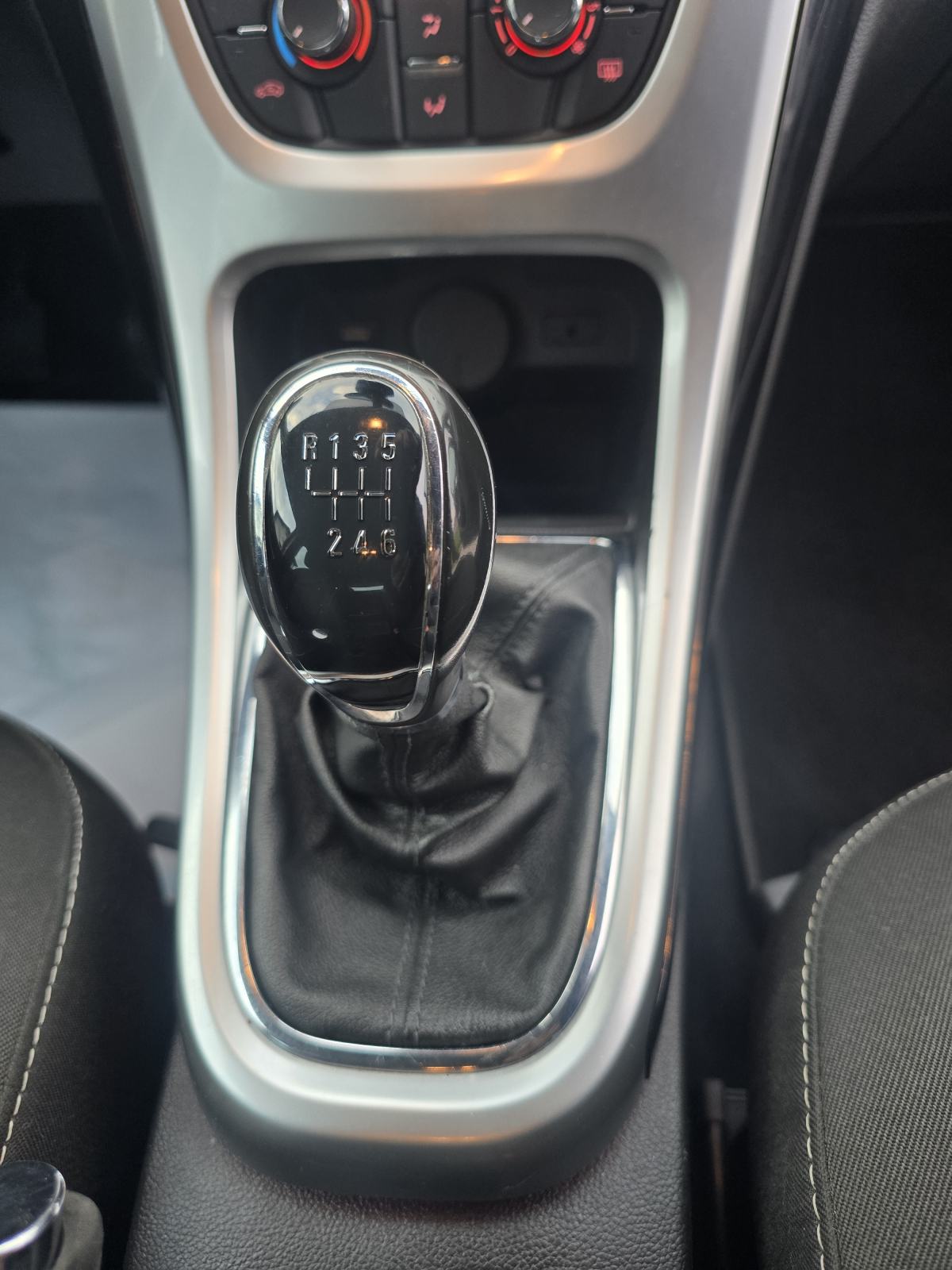 Opel Astra Karavan 1,7 CDTI-2015gd.md-NAVIGACIJA-klima,alu,kuka,KARTIC, fotografija 17