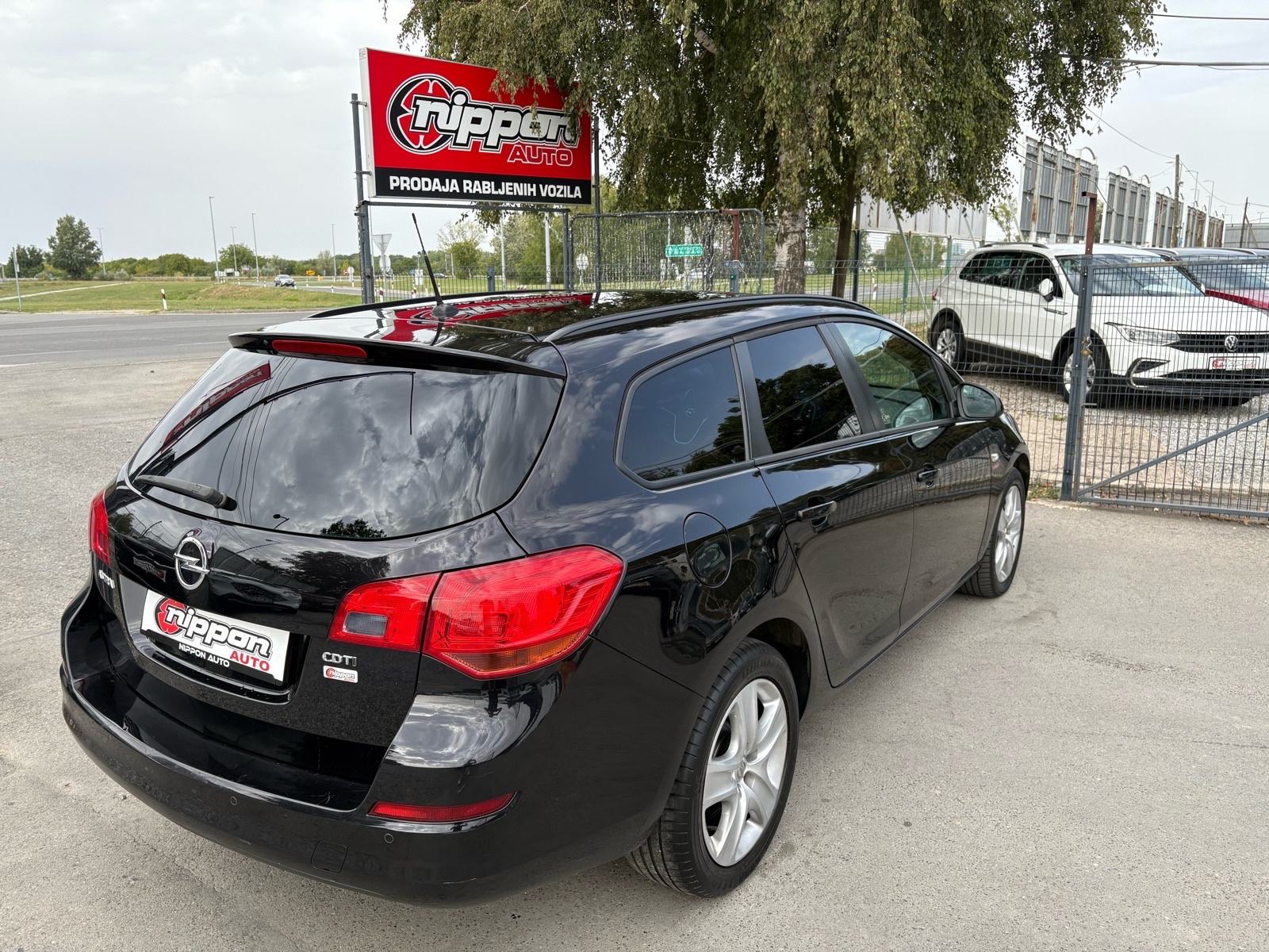 Opel Astra Karavan 1,7 CDTI KLIMA - SENZORI - AUTOKREDIT, fotografija 6