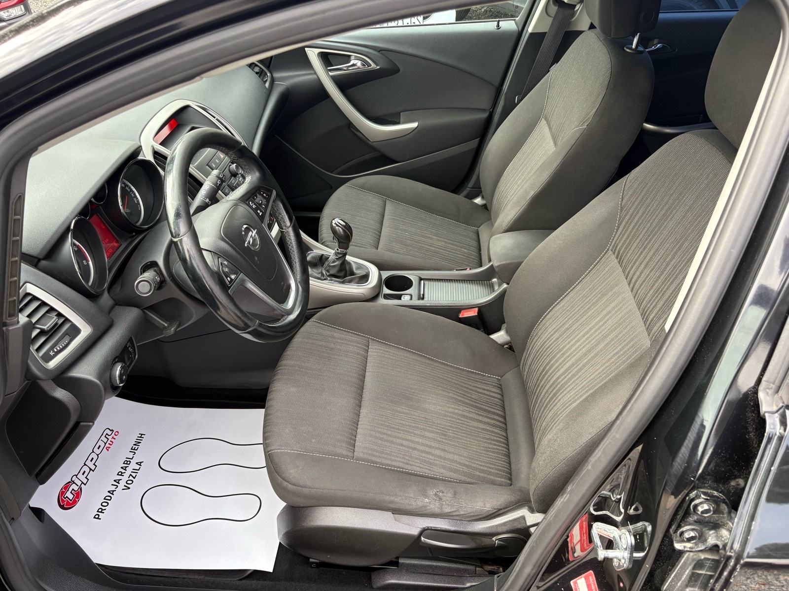 Opel Astra Karavan 1,7 CDTI KLIMA - SENZORI - AUTOKREDIT, fotografija 9