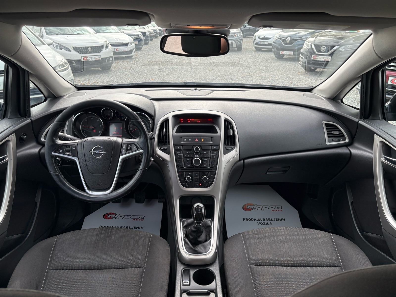 Opel Astra Karavan 1,7 CDTI KLIMA - SENZORI - AUTOKREDIT, fotografija 11