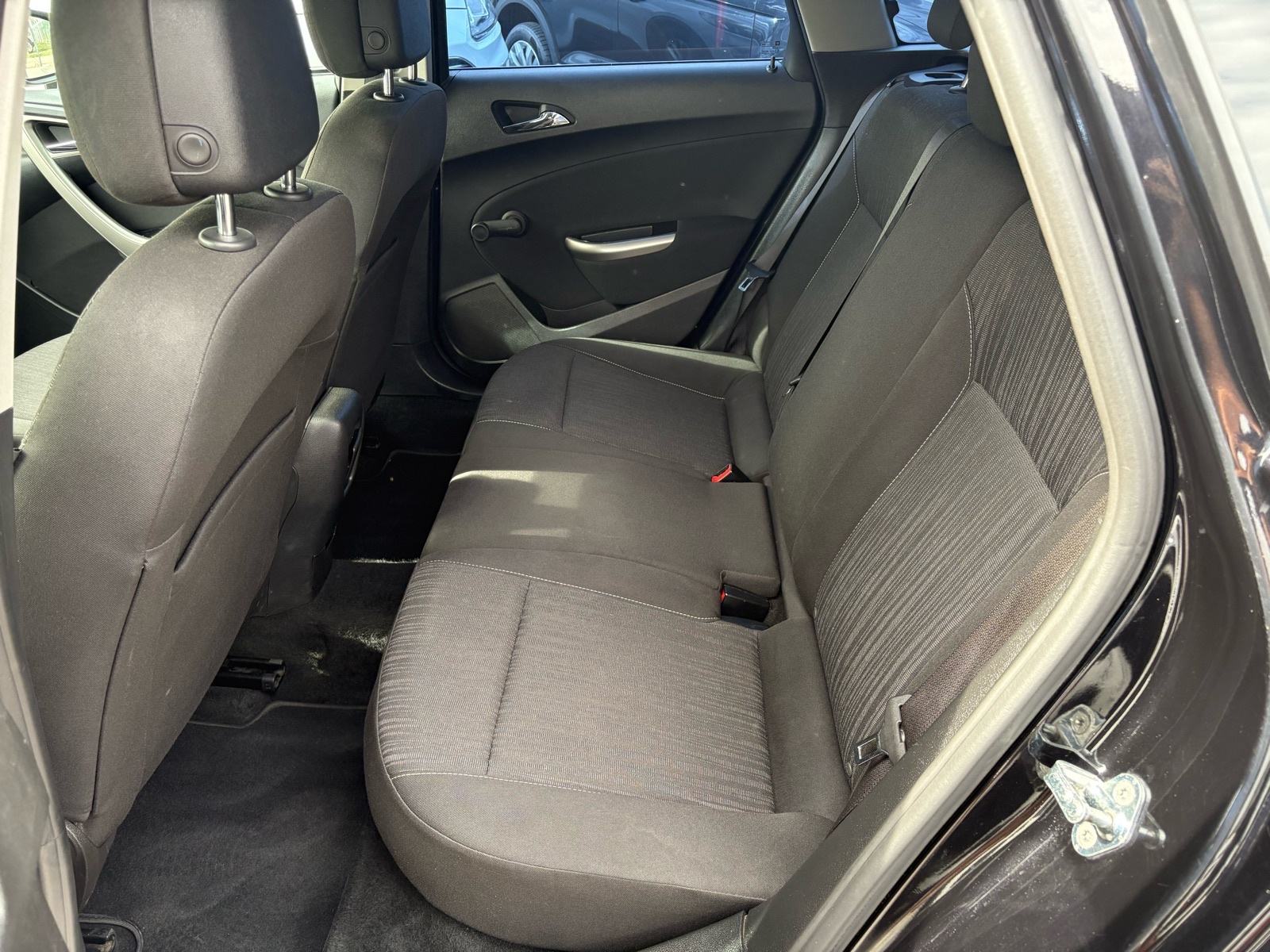 Opel Astra Karavan 1,7 CDTI KLIMA - SENZORI - AUTOKREDIT, fotografija 16