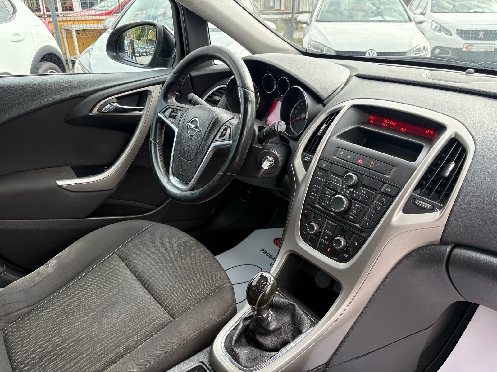 Opel Astra Karavan 1,7 CDTI KLIMA - SENZORI - AUTOKREDIT, fotografija 17