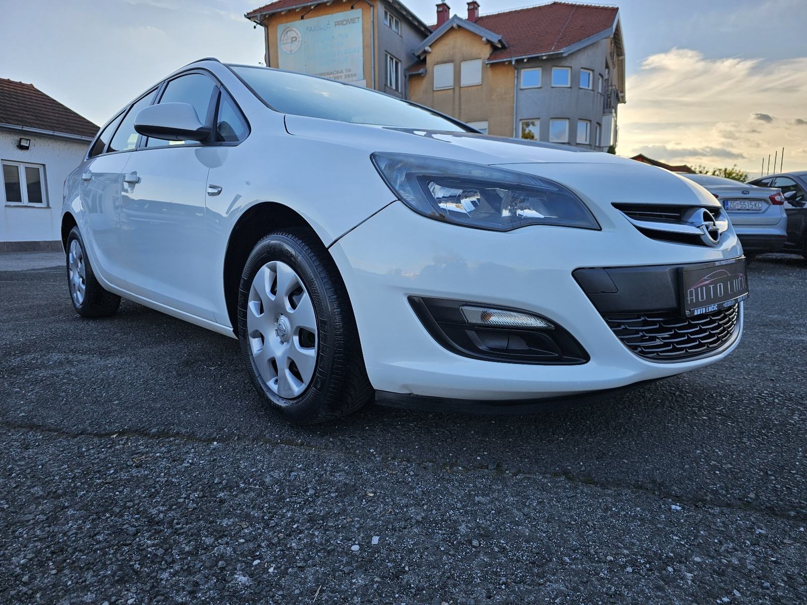 Opel Astra Karavan 1,7 CDTI ***ODLIČNO-STANJE***, fotografija 3