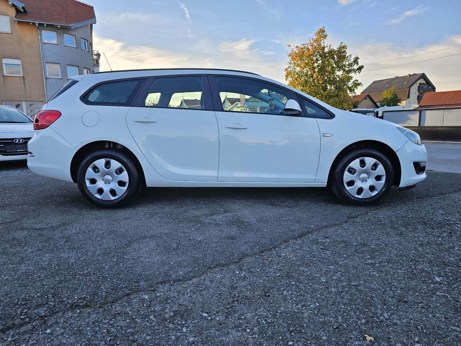 Opel Astra Karavan 1,7 CDTI ***ODLIČNO-STANJE***, fotografija 4