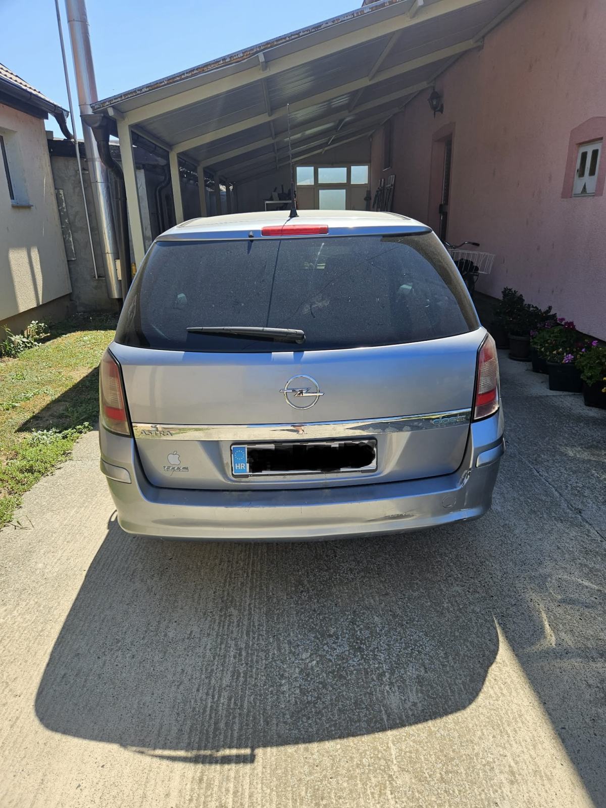 Opel Astra Karavan 1,7 CDTI, fotografija 2