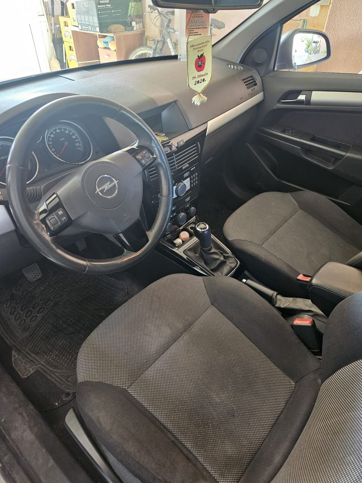 Opel Astra Karavan 1,7 CDTI, fotografija 6