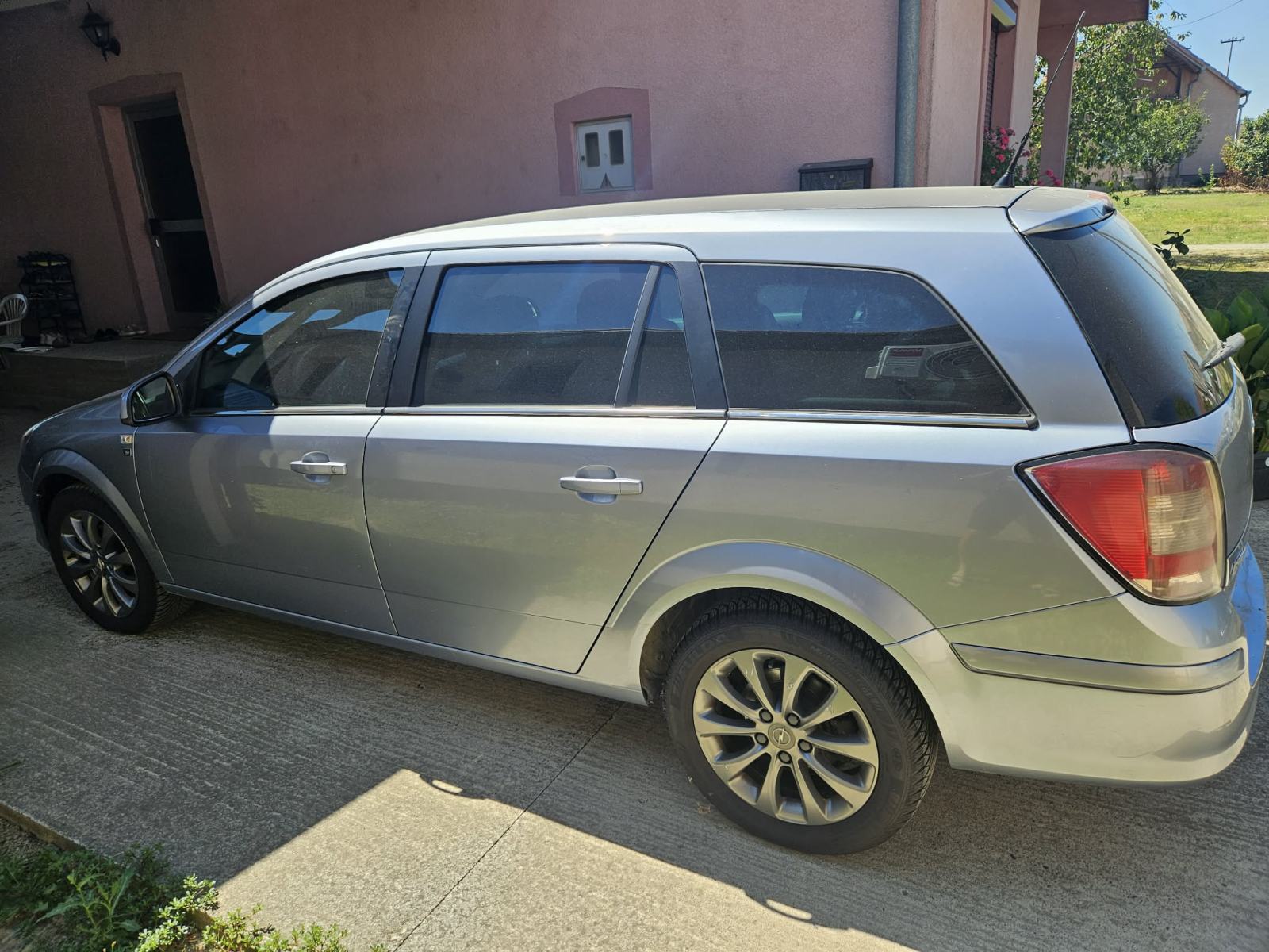 Opel Astra Karavan 1,7 CDTI, fotografija 3