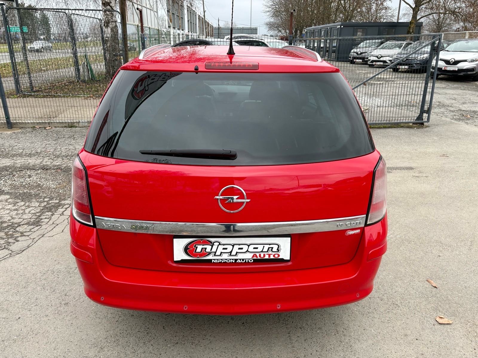 Opel Astra Karavan 1,9 CDTI REG:09/2026 - KLIMA - AUTOKREDIT, fotografija 5