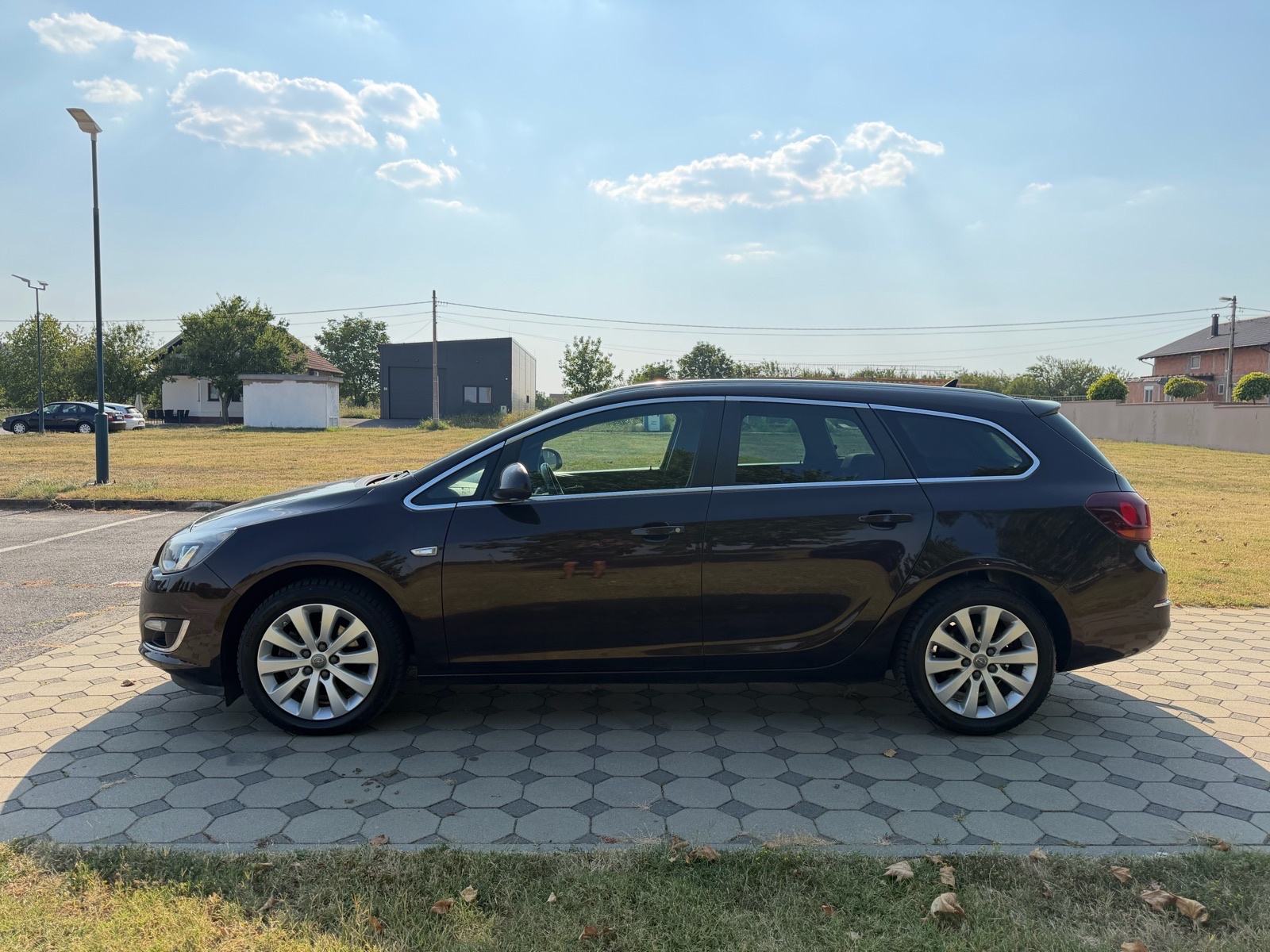 Opel Astra Karavan 2,0 CDTI, fotografija 5