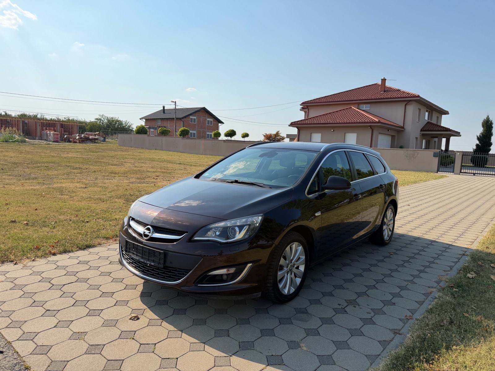 Opel Astra Karavan 2,0 CDTI, fotografija 8