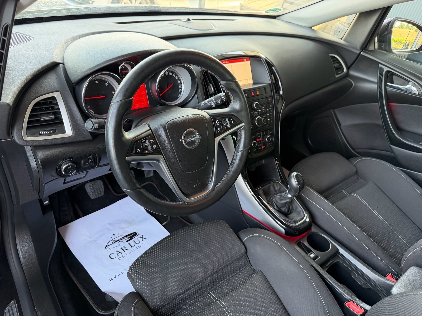 Opel Astra Karavan 2,0 CDTI, fotografija 10