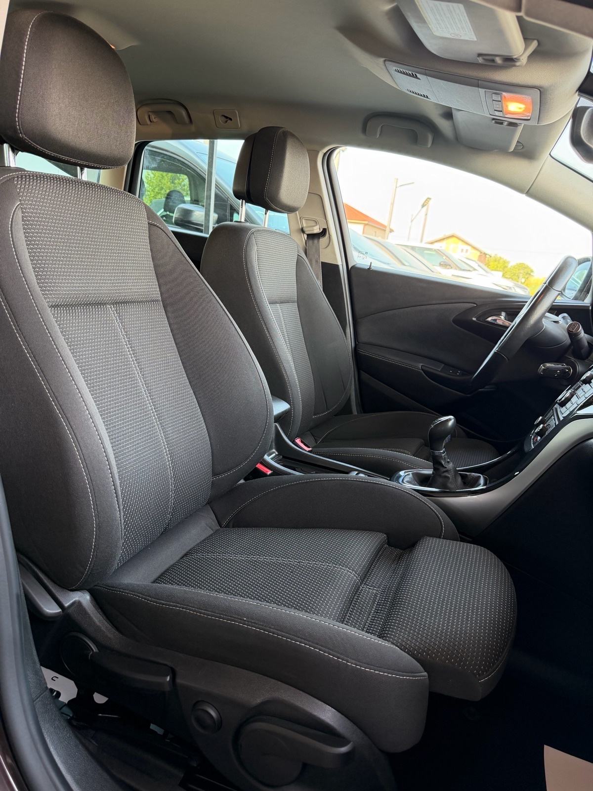 Opel Astra Karavan 2,0 CDTI, fotografija 15
