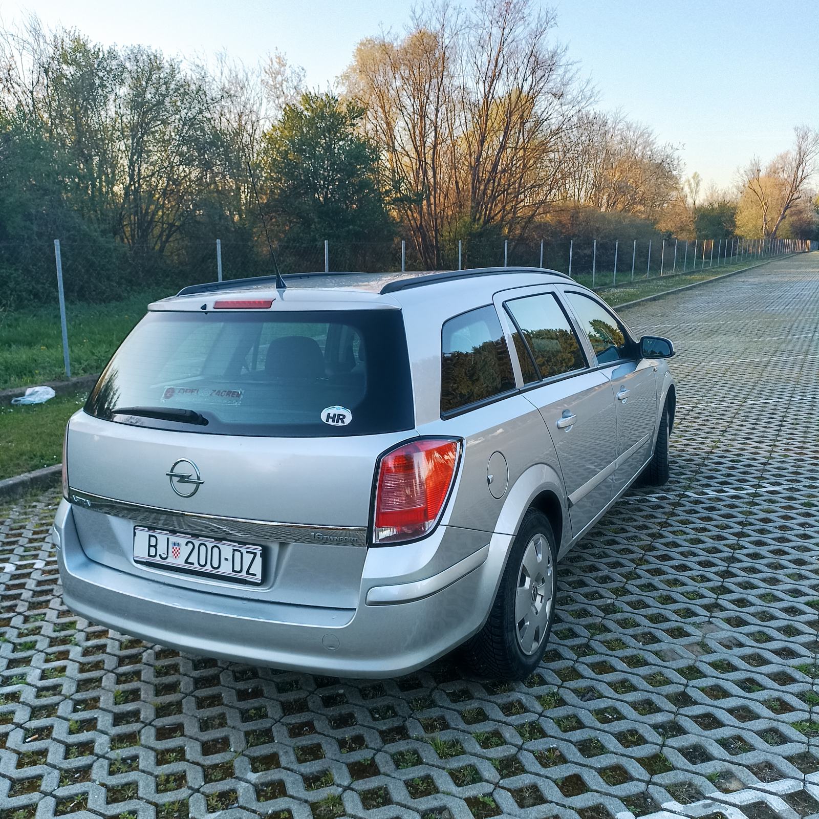 Opel Astra Karavan ASTRA , 1.6 16V, TWINPORT AUTOMATIK automatik, fotografija 15