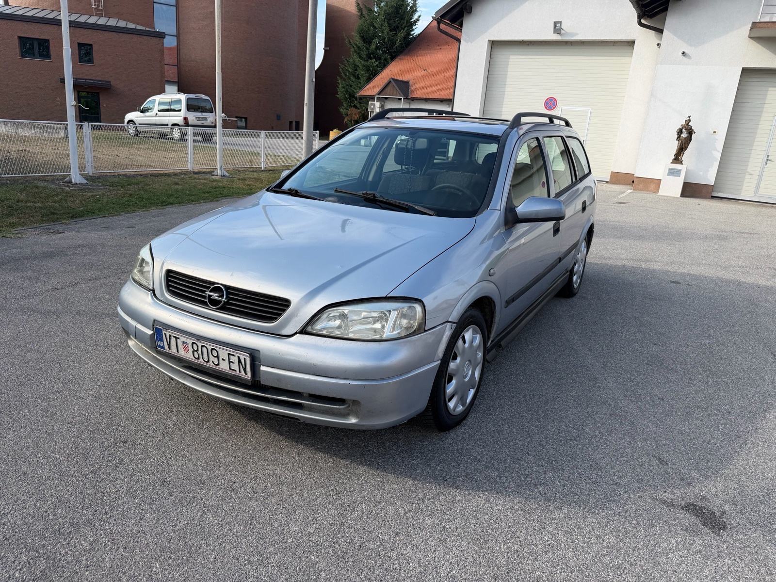 Opel Astra Karavan Caravan 2,0 DTI, fotografija 1