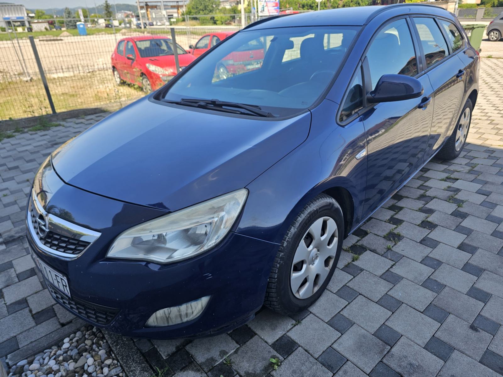 Opel Astra Karavan Sports 1,3 CDTI Registriran do 02/2026, fotografija 2