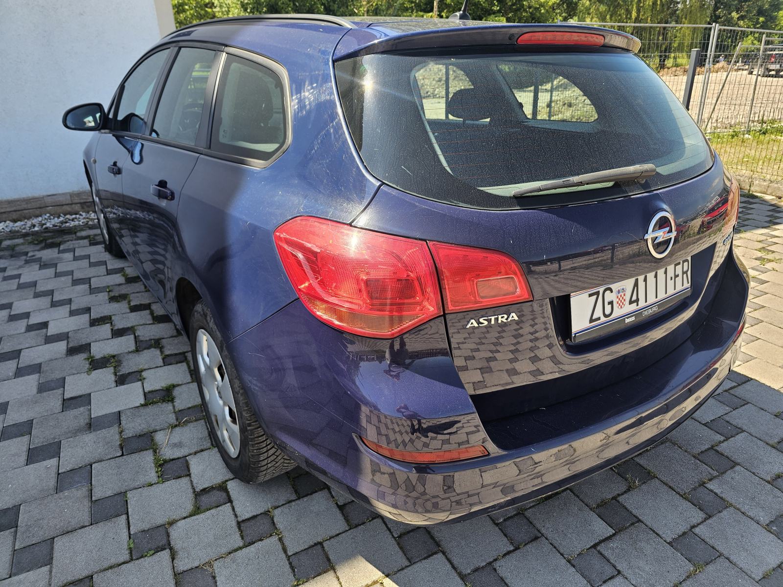 Opel Astra Karavan Sports 1,3 CDTI Registriran do 02/2026, fotografija 4