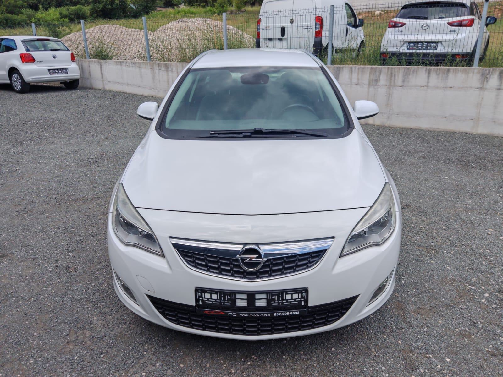 Opel Astra Sports 1,7 CDTI 125 ks COSMO oprema, servisna, KAO NOVA❗❗, fotografija 8