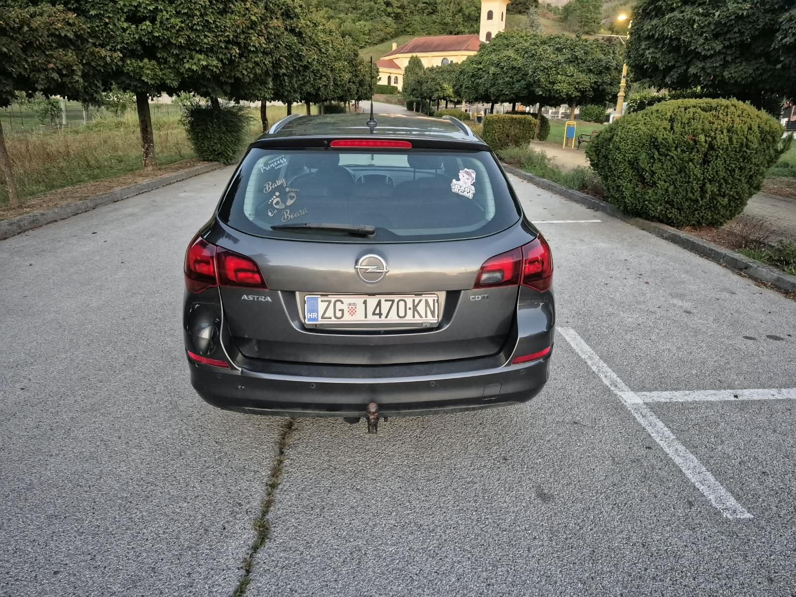 Opel Astra Karavan Sports 1,7 CDTI CLIMATRONIK DRUGI VLA TOP STANJE, fotografija 5