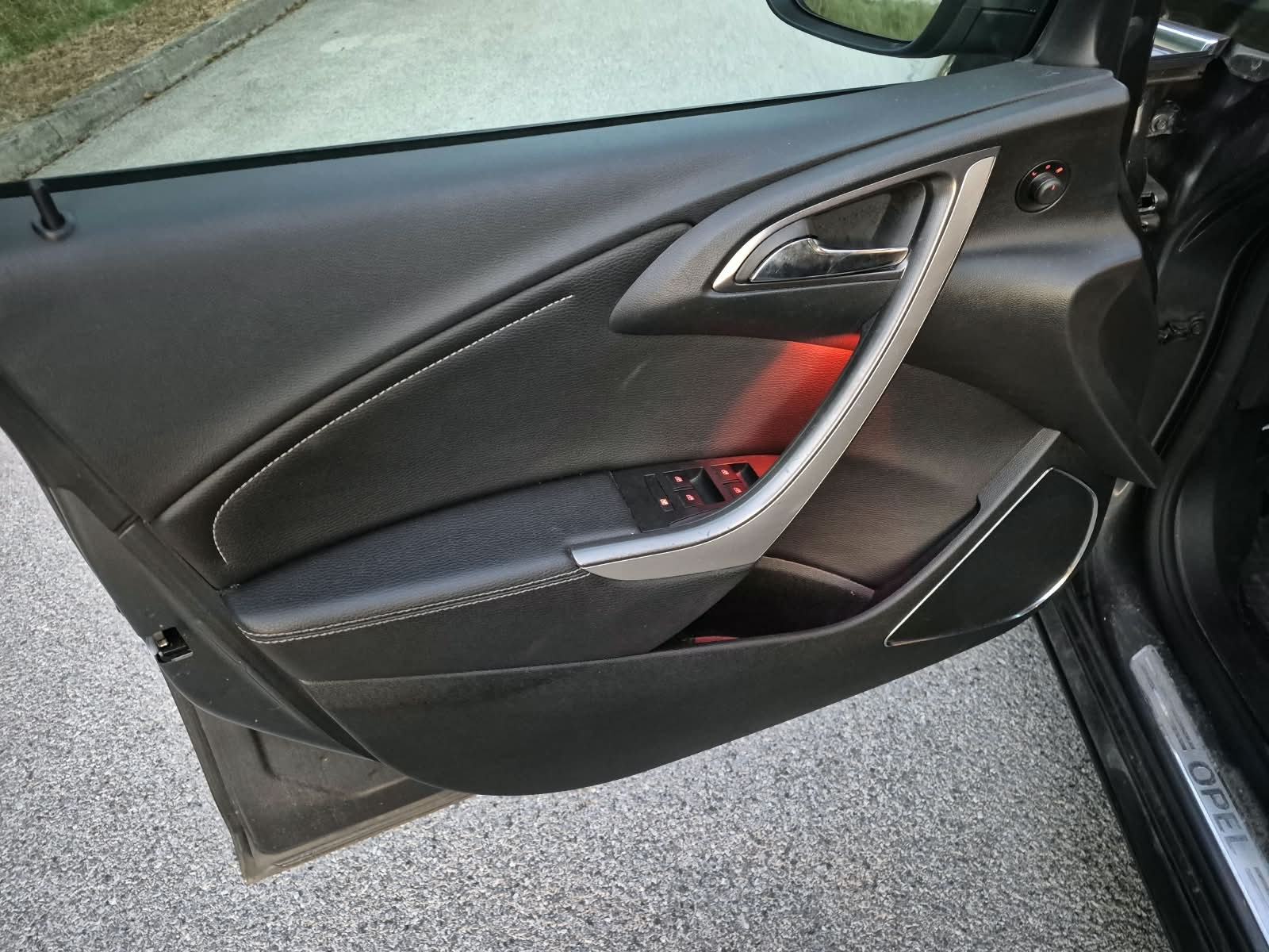 Opel Astra Karavan Sports 1,7 CDTI CLIMATRONIK DRUGI VLA TOP STANJE, fotografija 9
