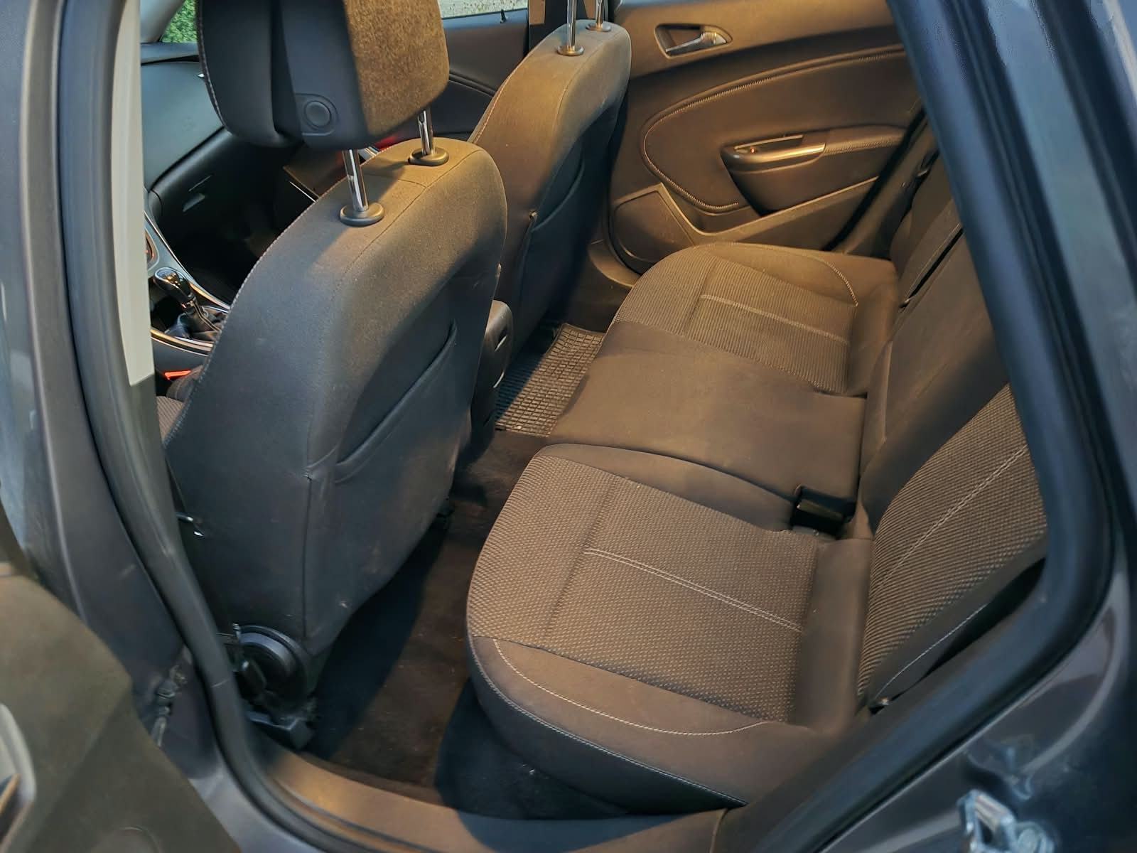 Opel Astra Karavan Sports 1,7 CDTI CLIMATRONIK DRUGI VLA TOP STANJE, fotografija 11