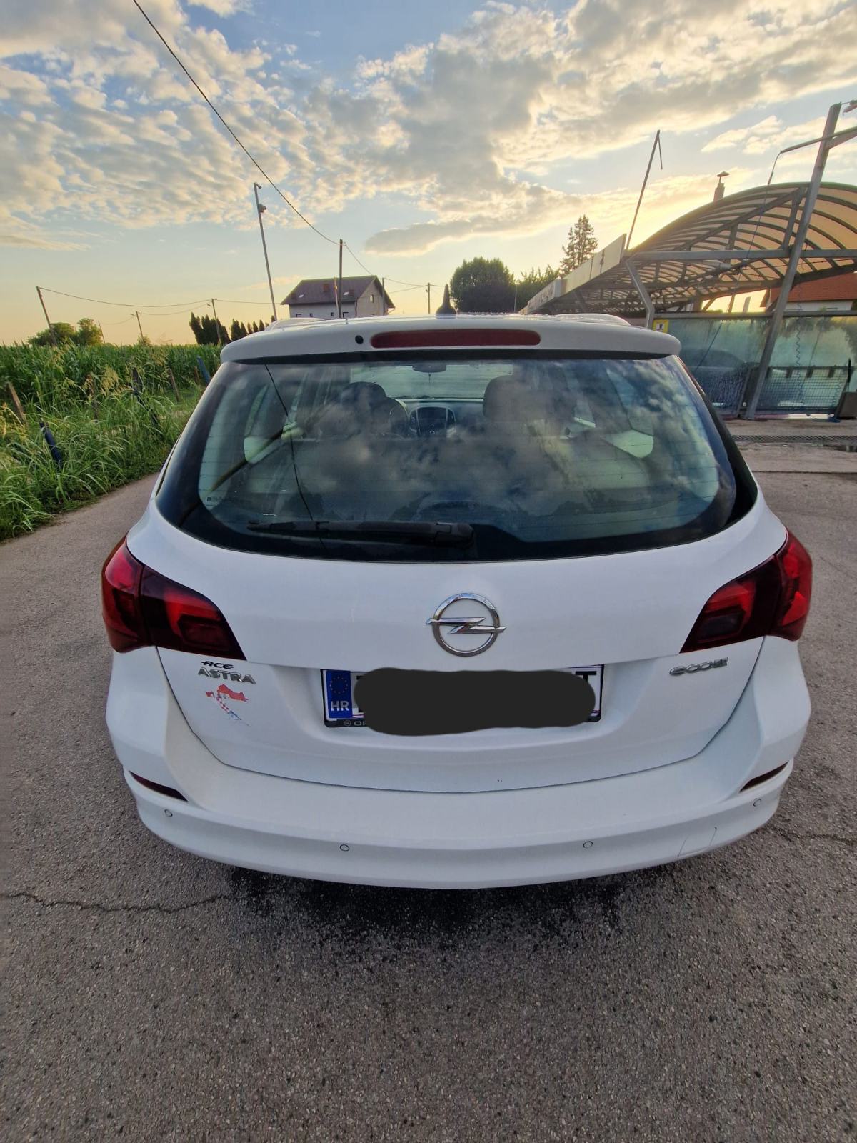 Opel Astra Karavan Sports 1,7 CDTI Sport, fotografija 10