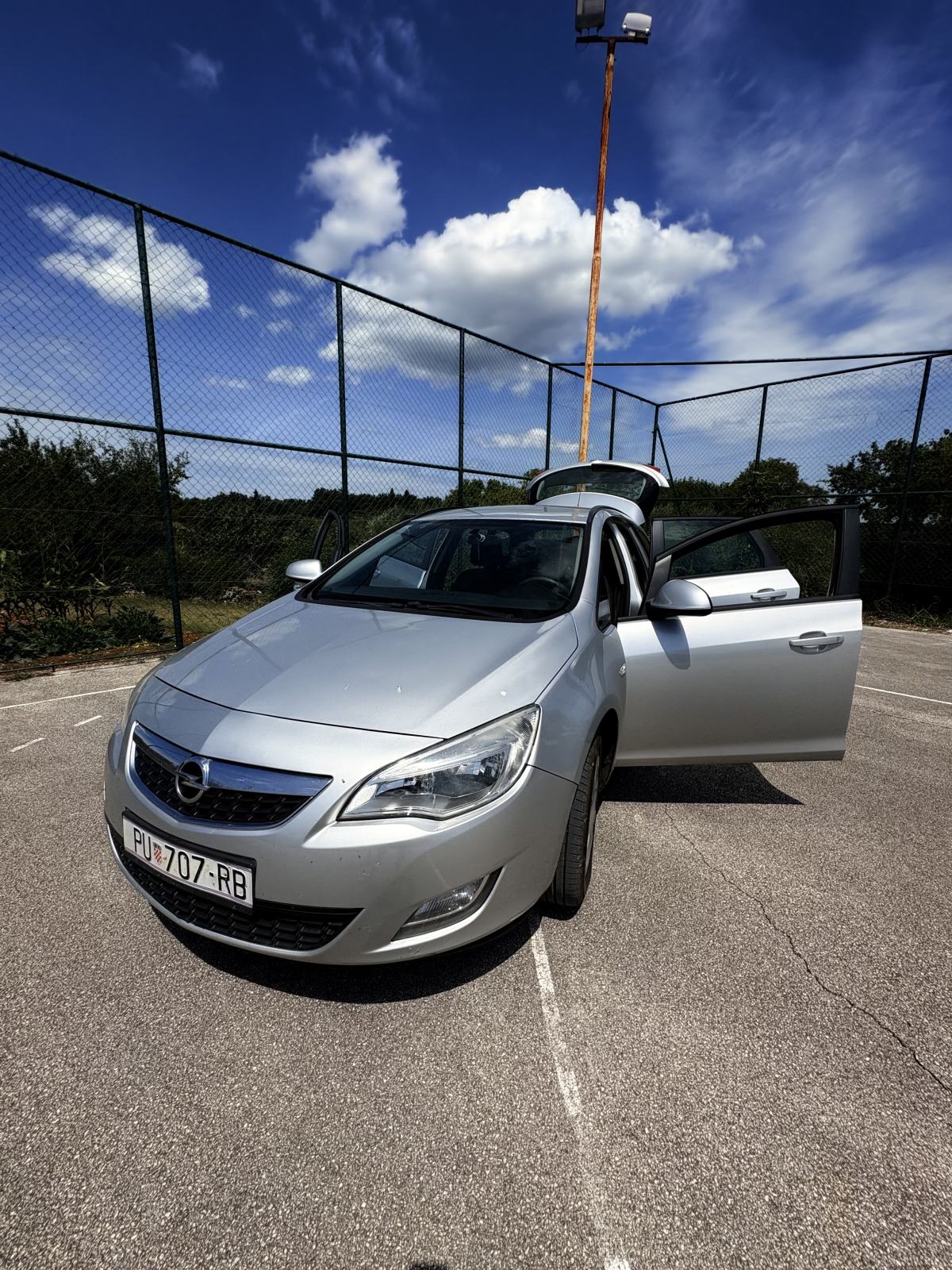 Opel Astra Karavan Sports 1,7 CDTI Sport, fotografija 4