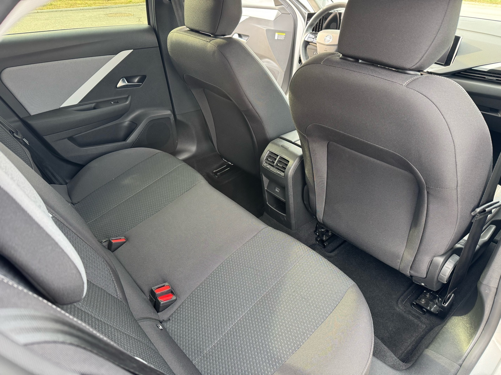 Opel Astra L 1,2Turbo, Bussines Edition, fotografija 11