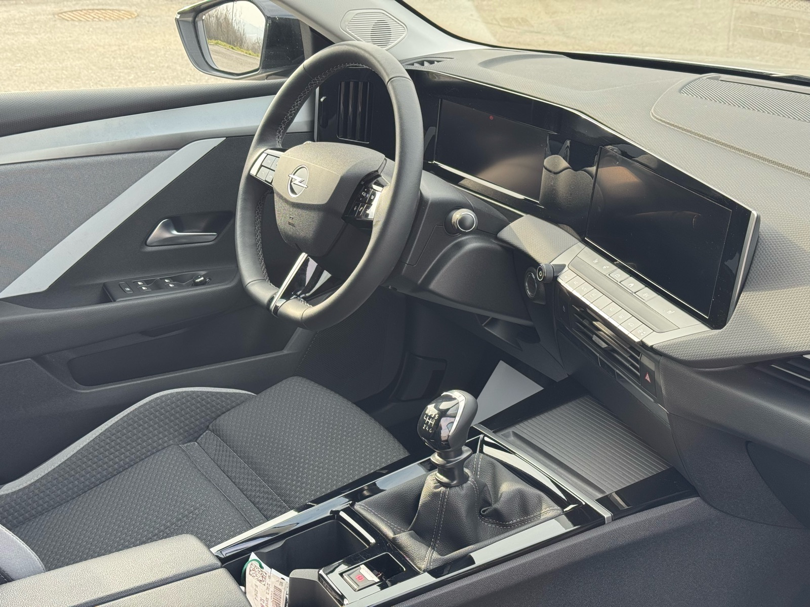 Opel Astra L 1,2Turbo, Bussines Edition, fotografija 13