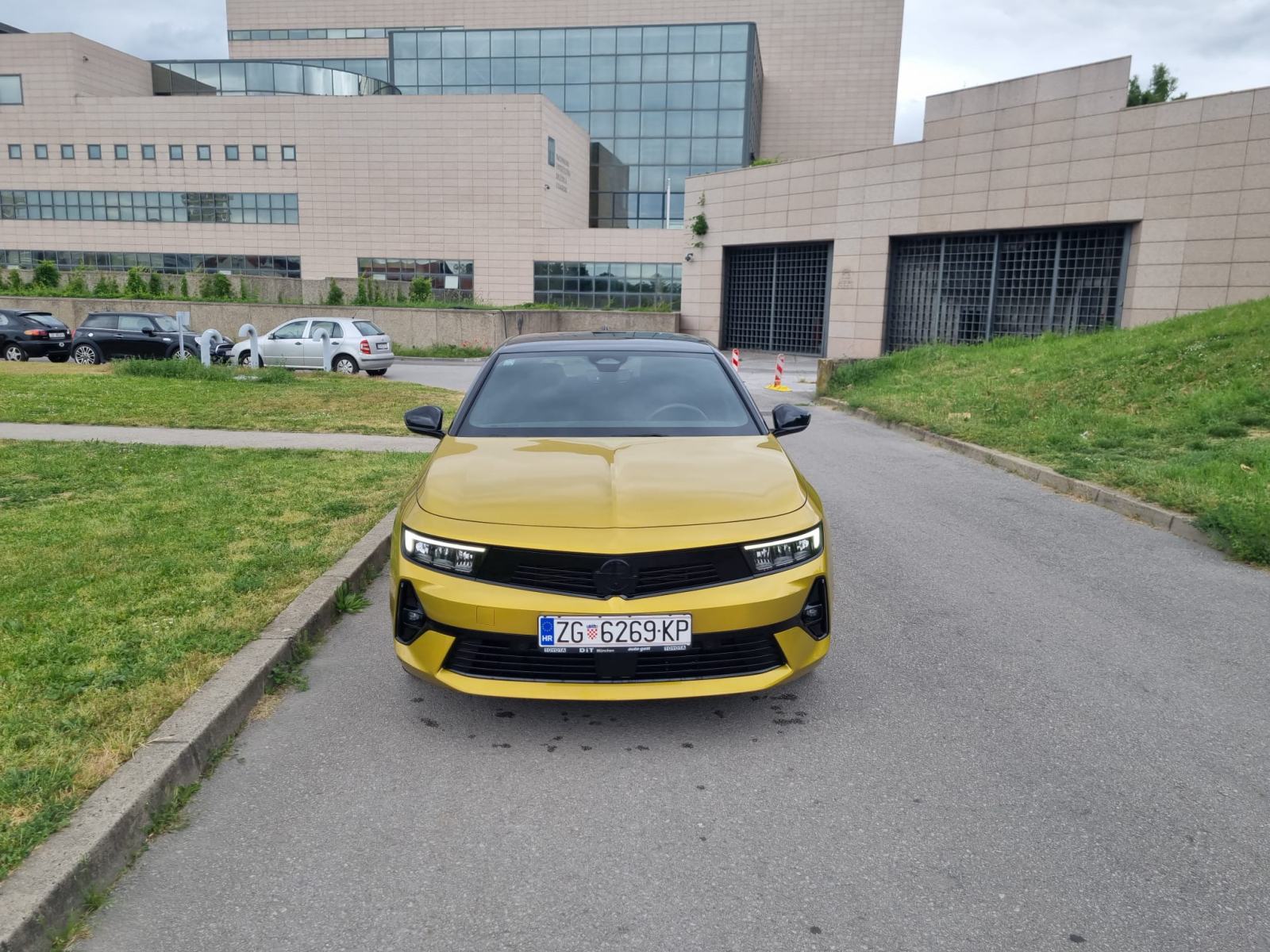 Opel Astra Opel Astra Gs 1.6 Turbo Plug-in Hybrid automatik 181KS!, fotografija 6