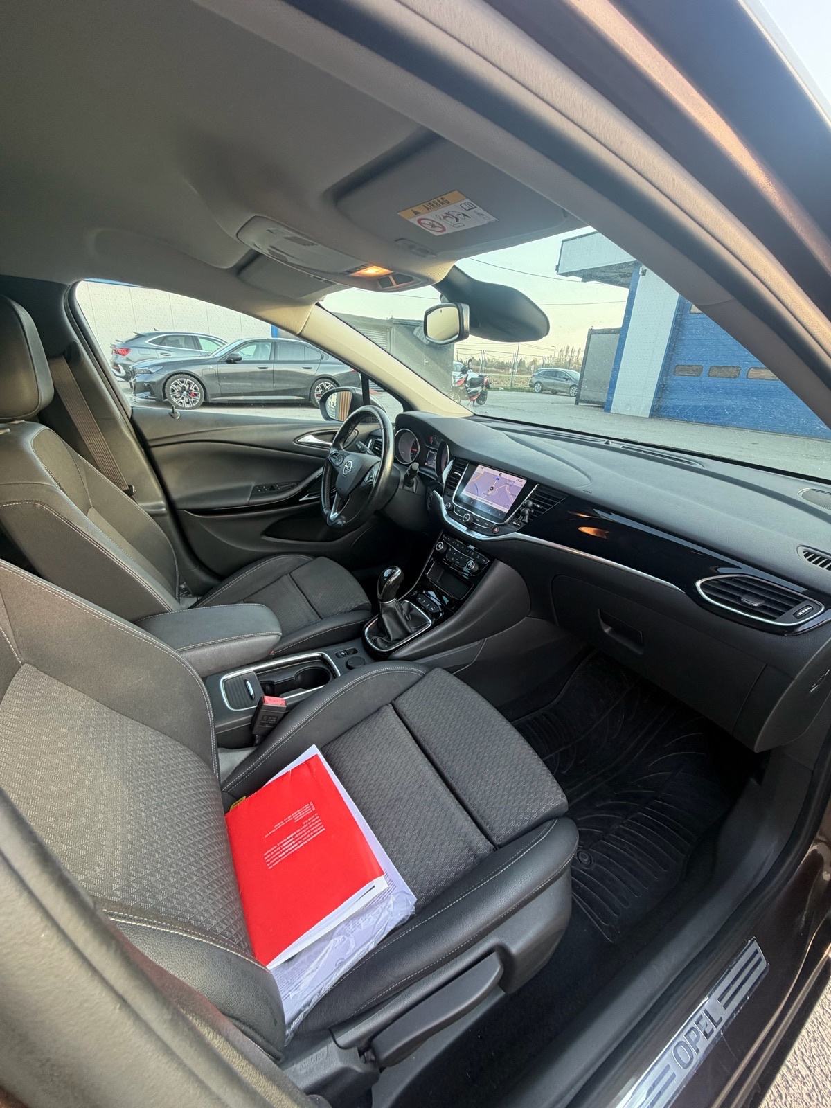 Opel Astra Sport Tourer Benzin u Pdv-u Ful oprema 113tkm 2019 euro6, fotografija 12