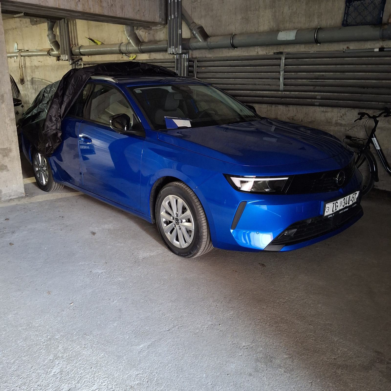 Opel Astra Sports Tourer 1.2 EDITION, fotografija 4