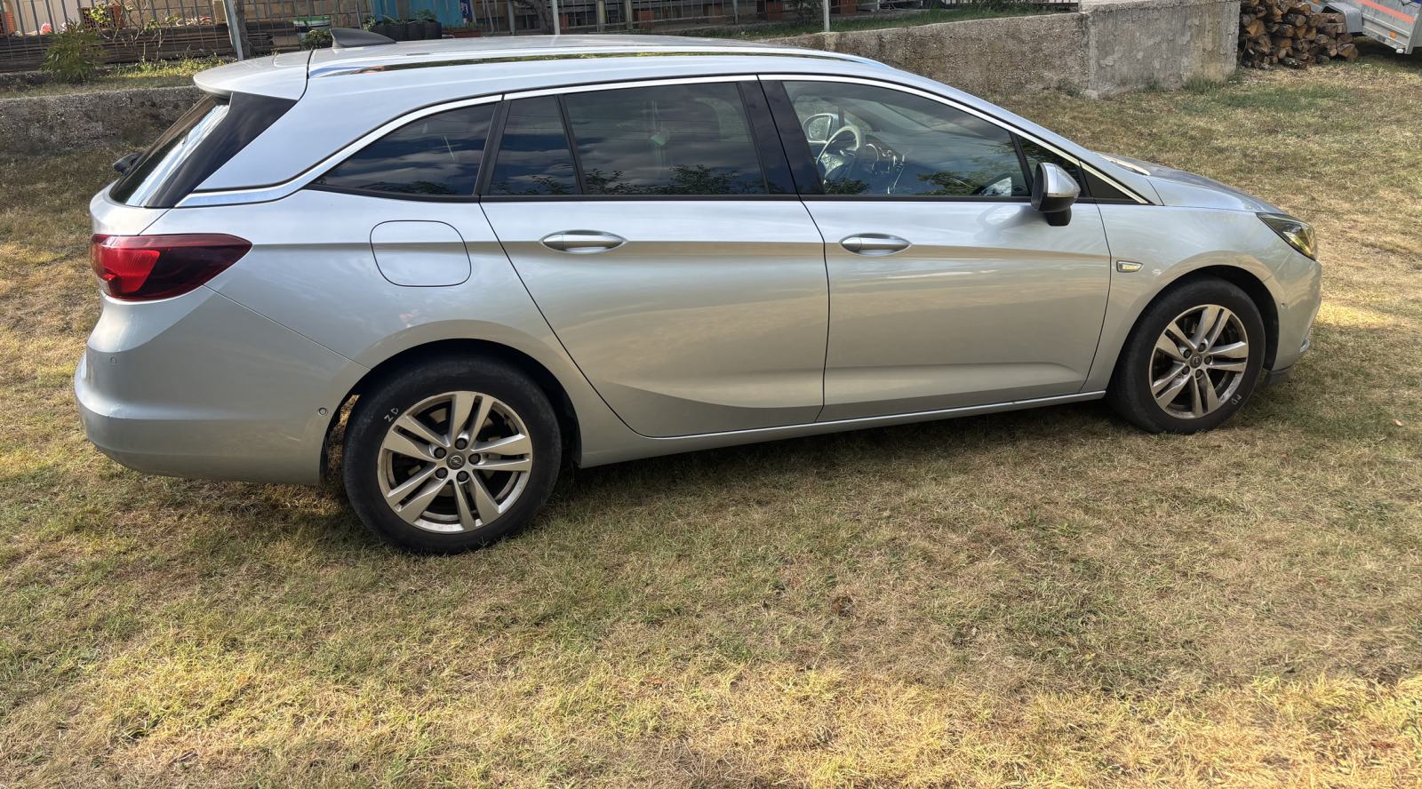 Opel Astra Sports Tourer 1.6CDTI, fotografija 3