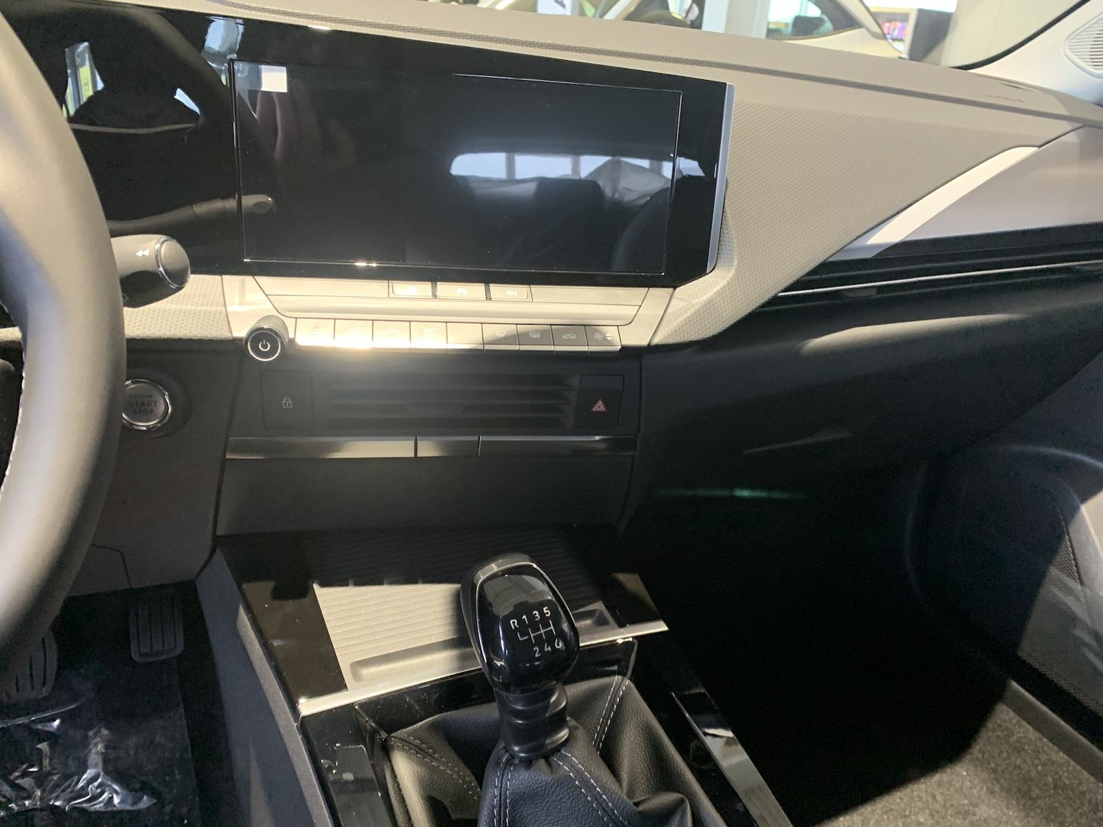 Opel Astra Sports Tourer 1,2 Edition - JAMSTVO -Parking kamera,Keyless, fotografija 8