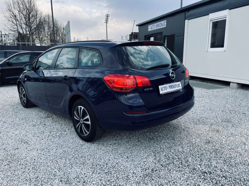 Opel Astra Tourer 1,3 CDTI *ENYOJ*KLIMA*SERVISNA*1.VL, fotografija 4