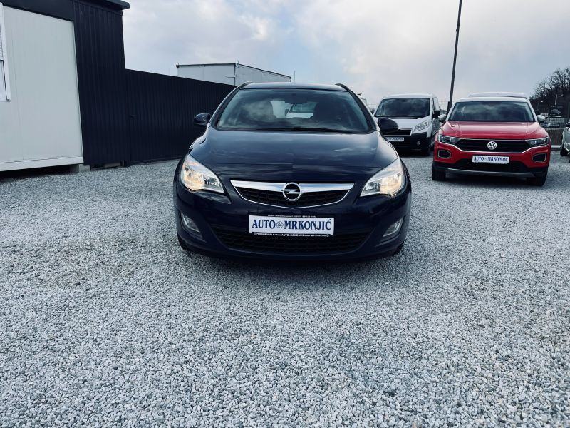 Opel Astra Tourer 1,3 CDTI *ENYOJ*KLIMA*SERVISNA*1.VL, fotografija 2