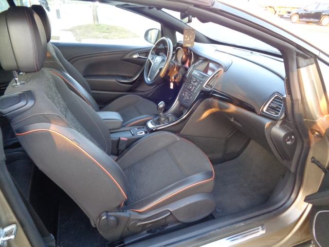 Opel Cascada Cabrio 2,0 CDTI,165Ks,HR Auto,Navi,Bi-Xenon,Toop Stanje,., fotografija 10