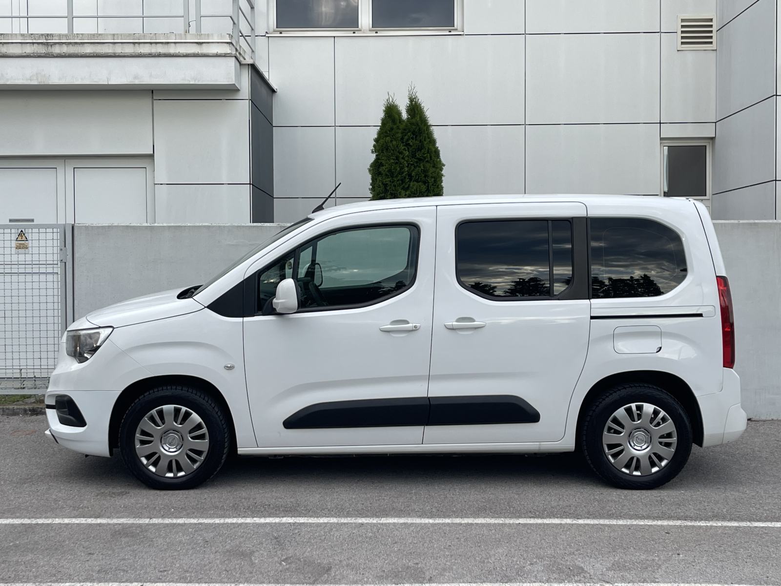 OPEL COMBO 1,5 CDTI •• KAO NOVI, KUPLJEN U HRVATSKOJ, FULL OPREMA ••, fotografija 7