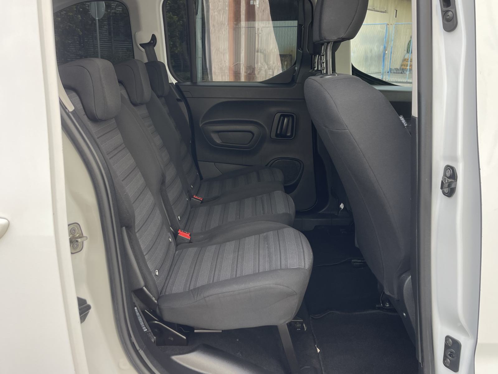 OPEL COMBO 1,5 CDTI •• KAO NOVI, KUPLJEN U HRVATSKOJ, FULL OPREMA ••, fotografija 16