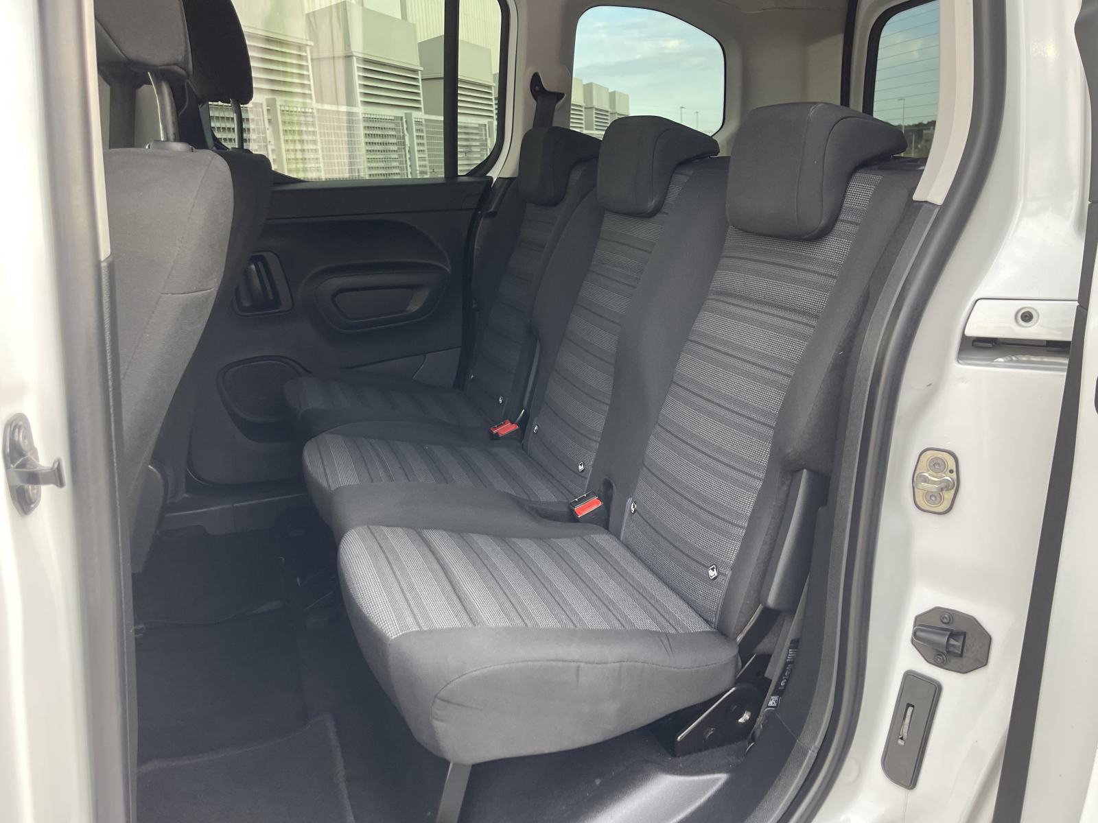 OPEL COMBO 1,5 CDTI •• KAO NOVI, KUPLJEN U HRVATSKOJ, FULL OPREMA ••, fotografija 14