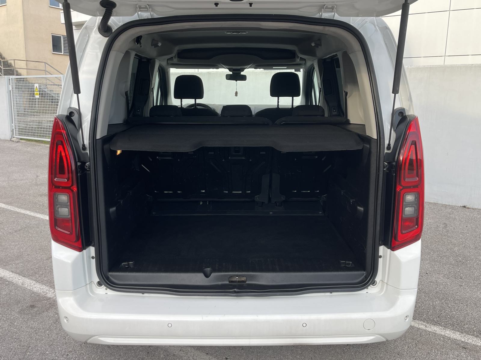 OPEL COMBO 1,5 CDTI •• KAO NOVI, KUPLJEN U HRVATSKOJ, FULL OPREMA ••, fotografija 15