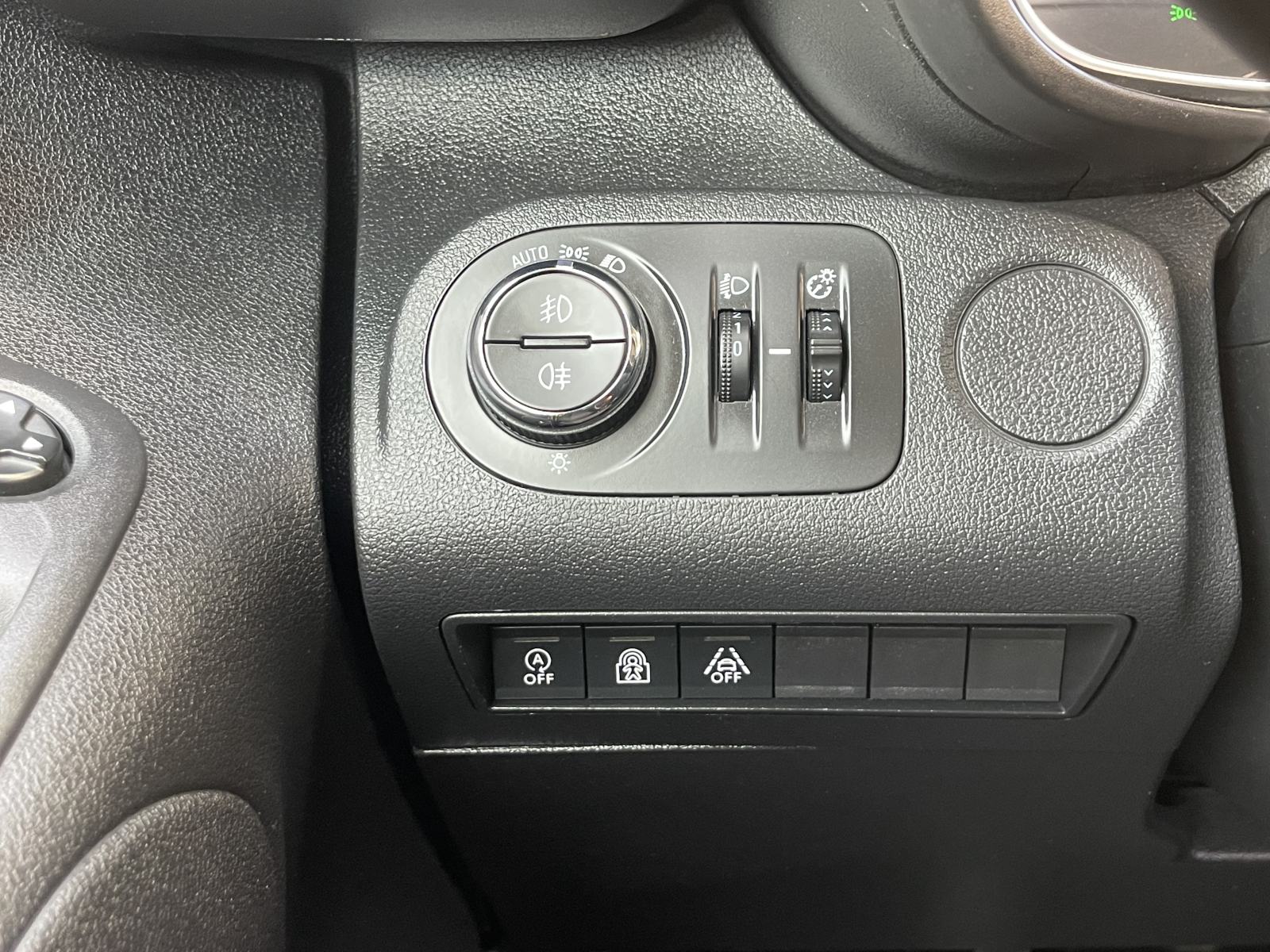 OPEL COMBO 1,5 CDTI •• KAO NOVI, KUPLJEN U HRVATSKOJ, FULL OPREMA ••, fotografija 19