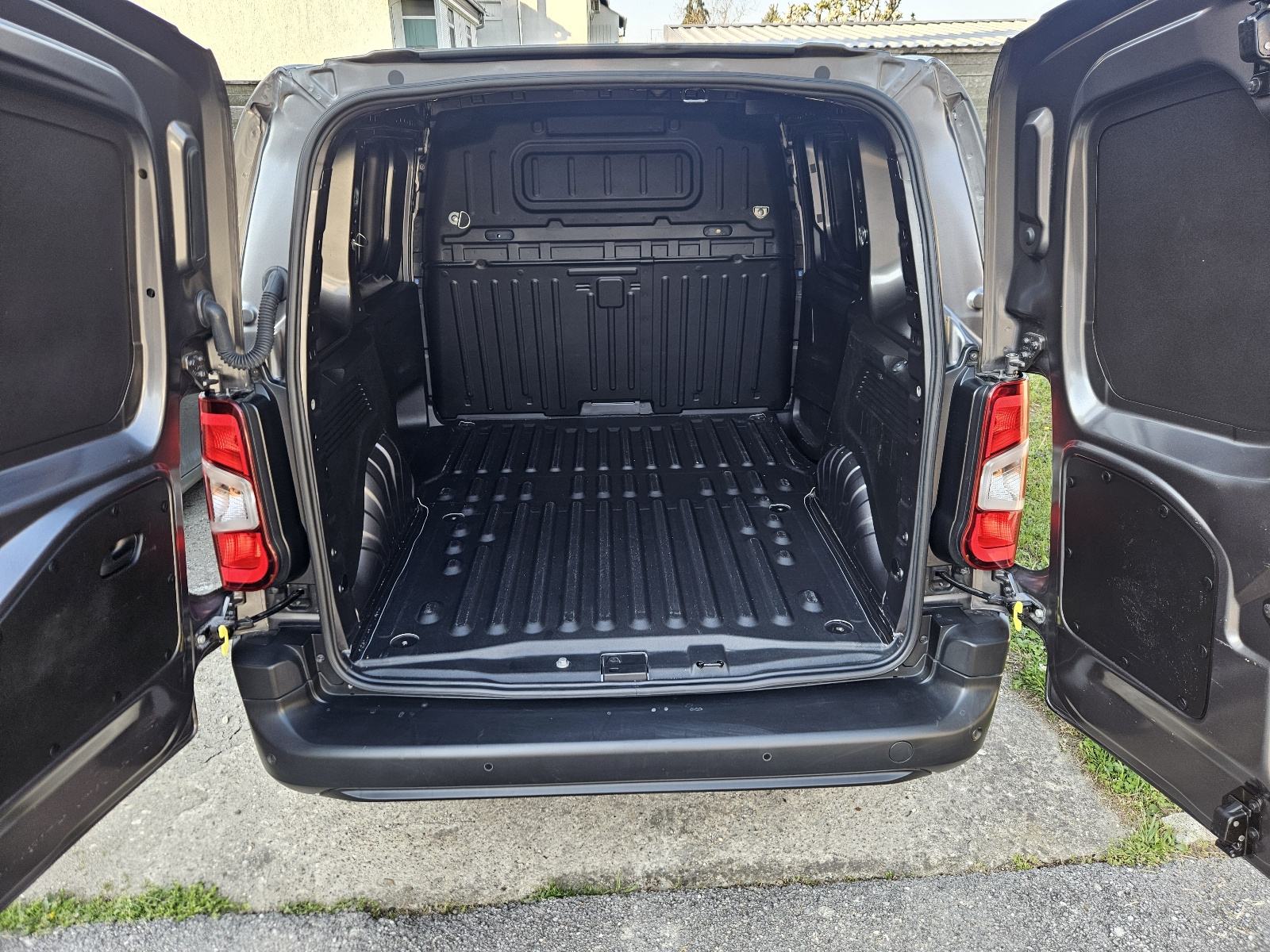Opel Combo 1,5 D L1H1, fotografija 12
