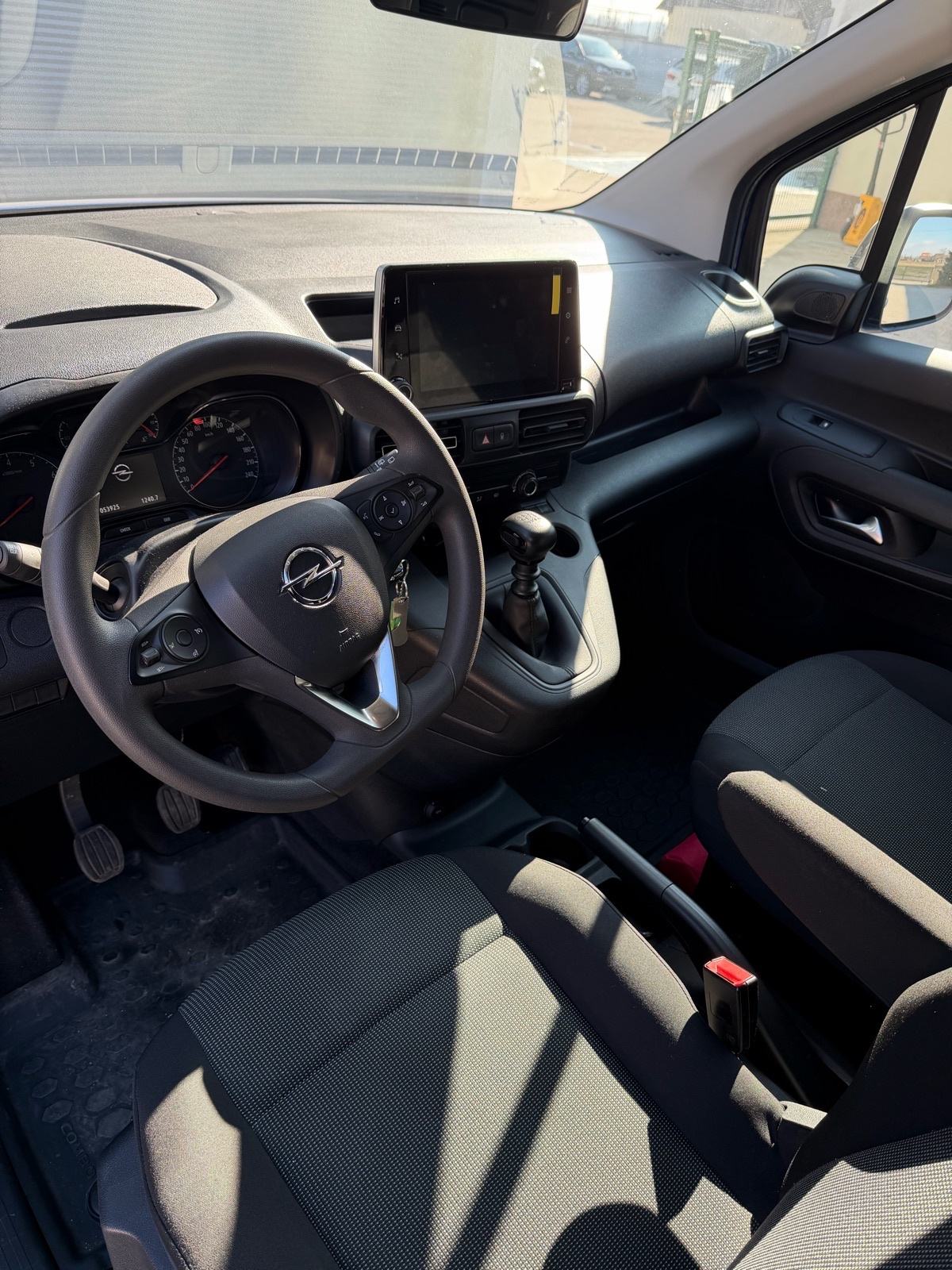 Opel Combo 1,5 D L2H1, fotografija 12
