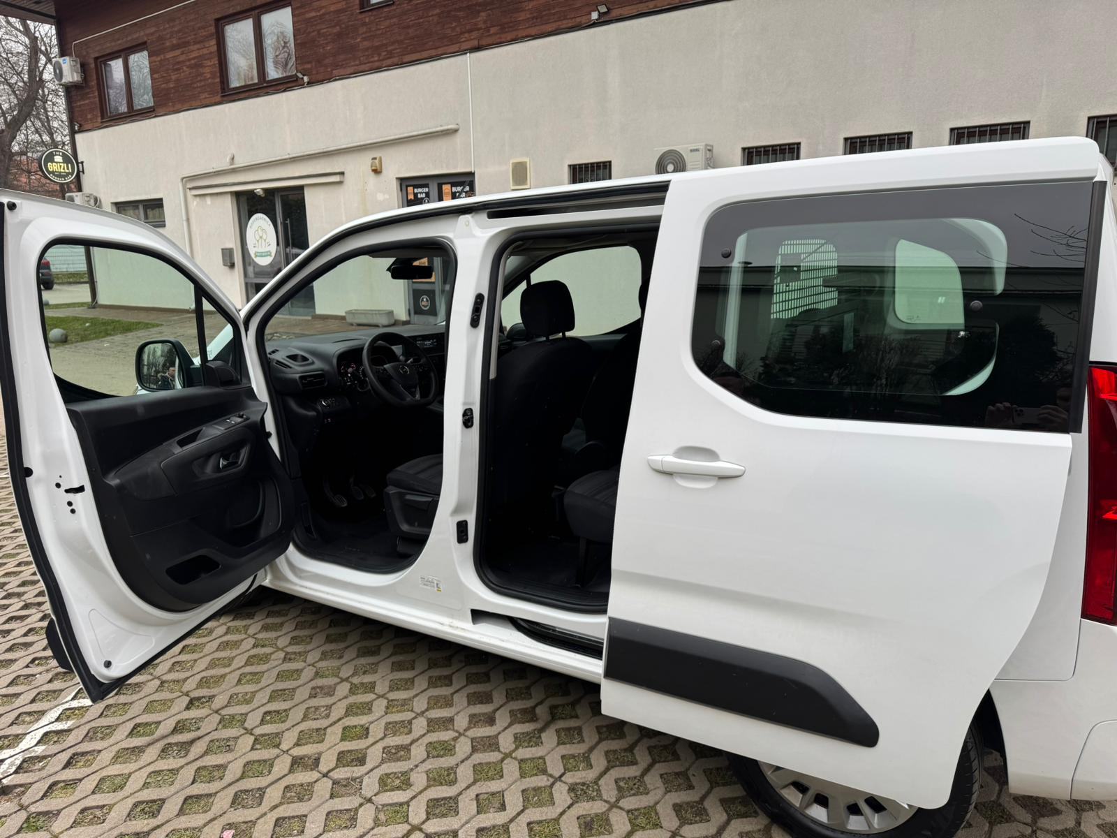 Opel Combo 1,5D, N1, u sustavu PDV-a, veliki servis, odličan, fotografija 4