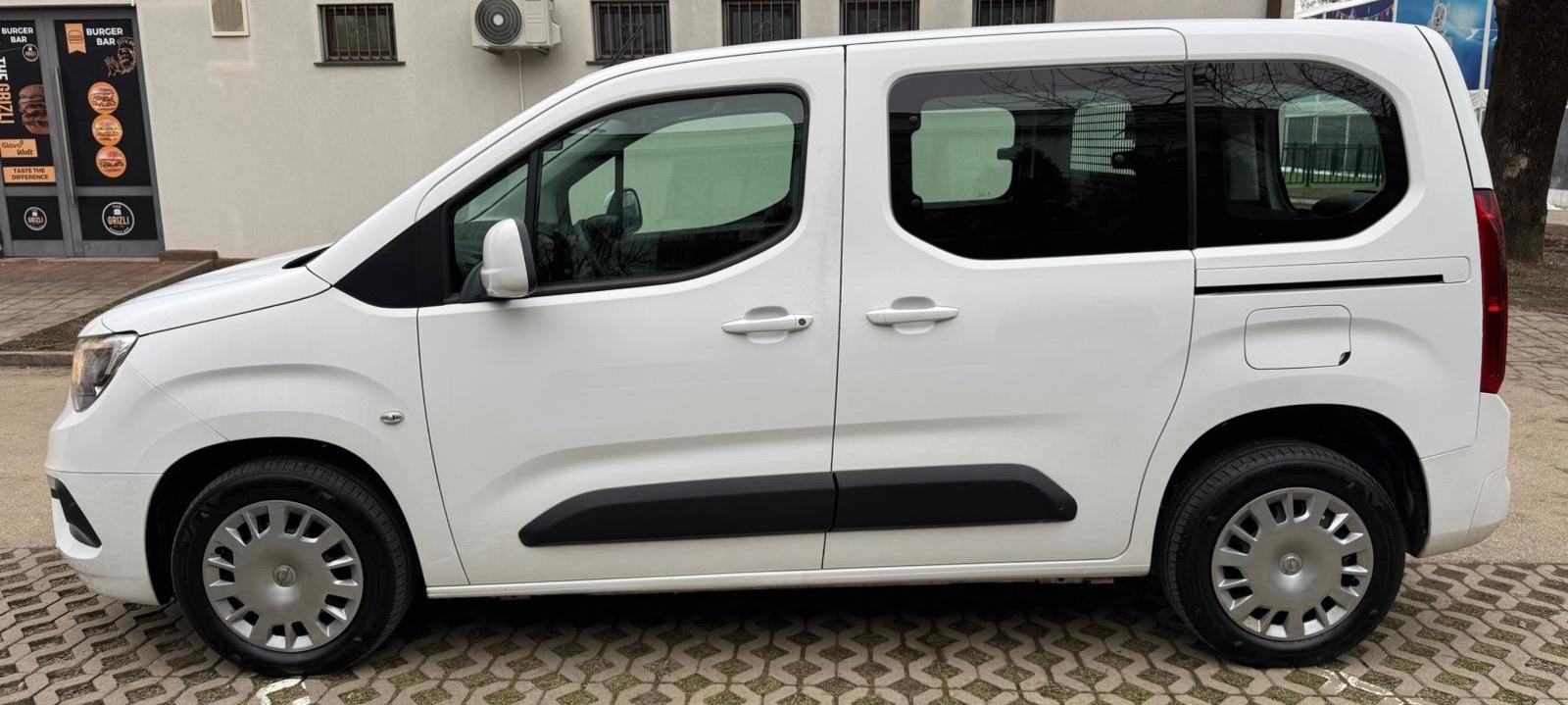 Opel Combo 1,5D, N1, u sustavu PDV-a, veliki servis, odličan, fotografija 8