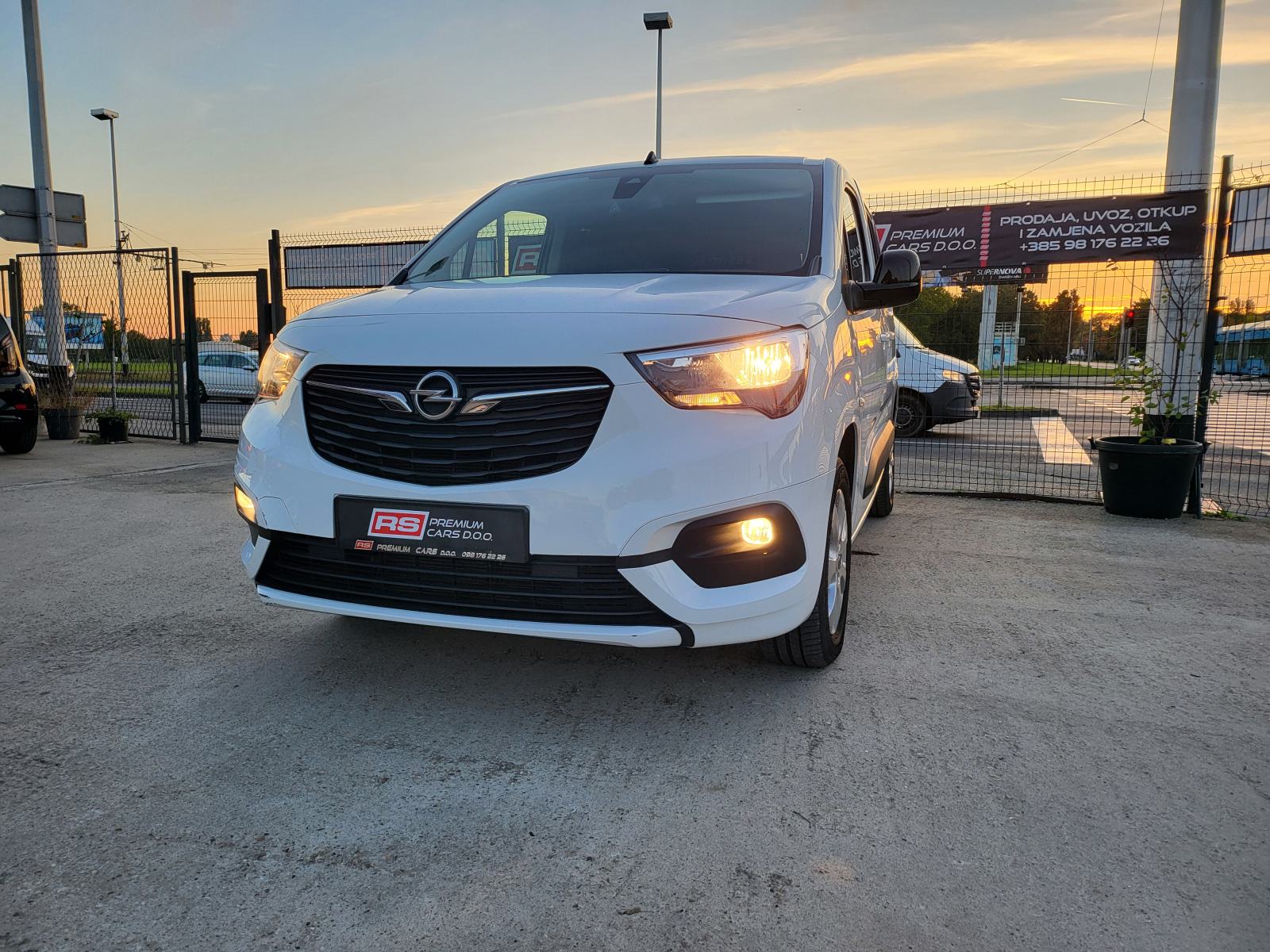 OPEL COMBO 1,5D 100KS, 43 TKM, 5 SJEDALA, REGA, KLIMA, ALU16, SERVISNA, fotografija 2
