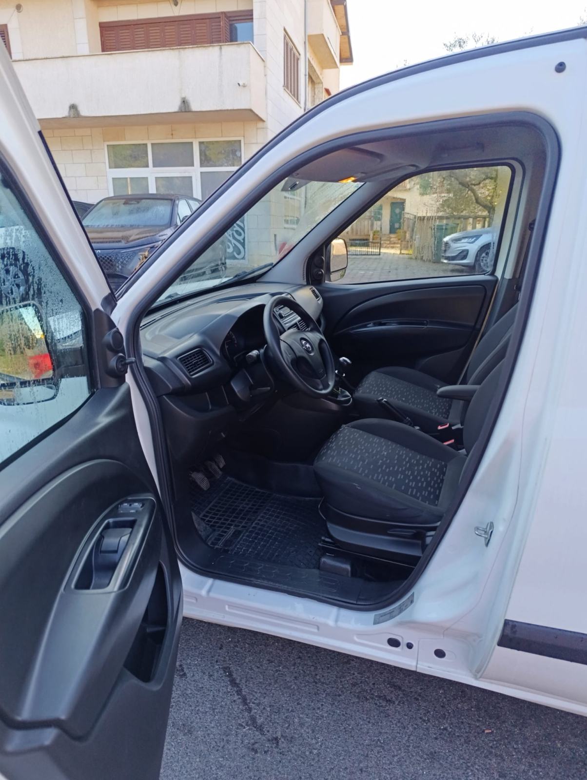 Opel Combo 1,6 CDTI L2H1, fotografija 6