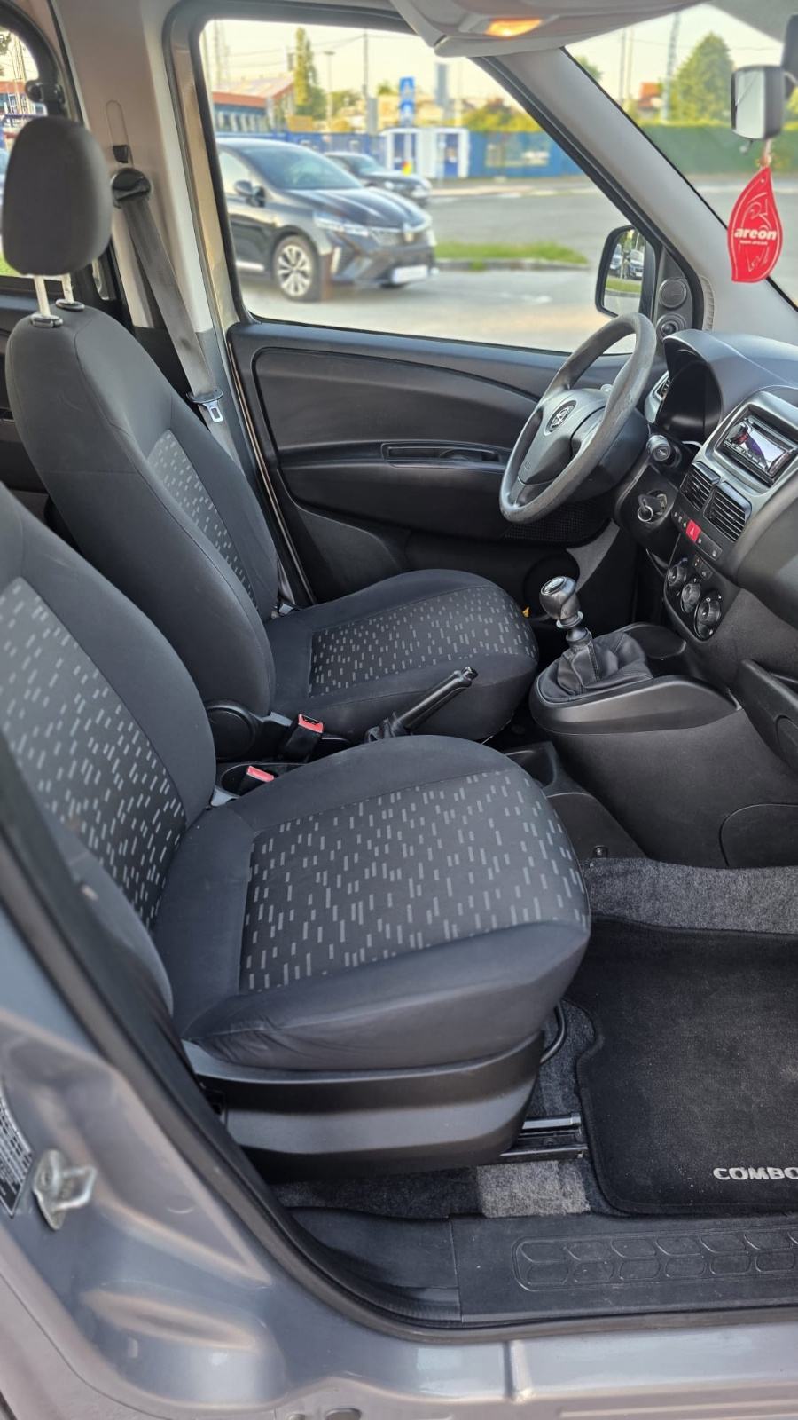 Opel Combo 1,6 CDTI, fotografija 12
