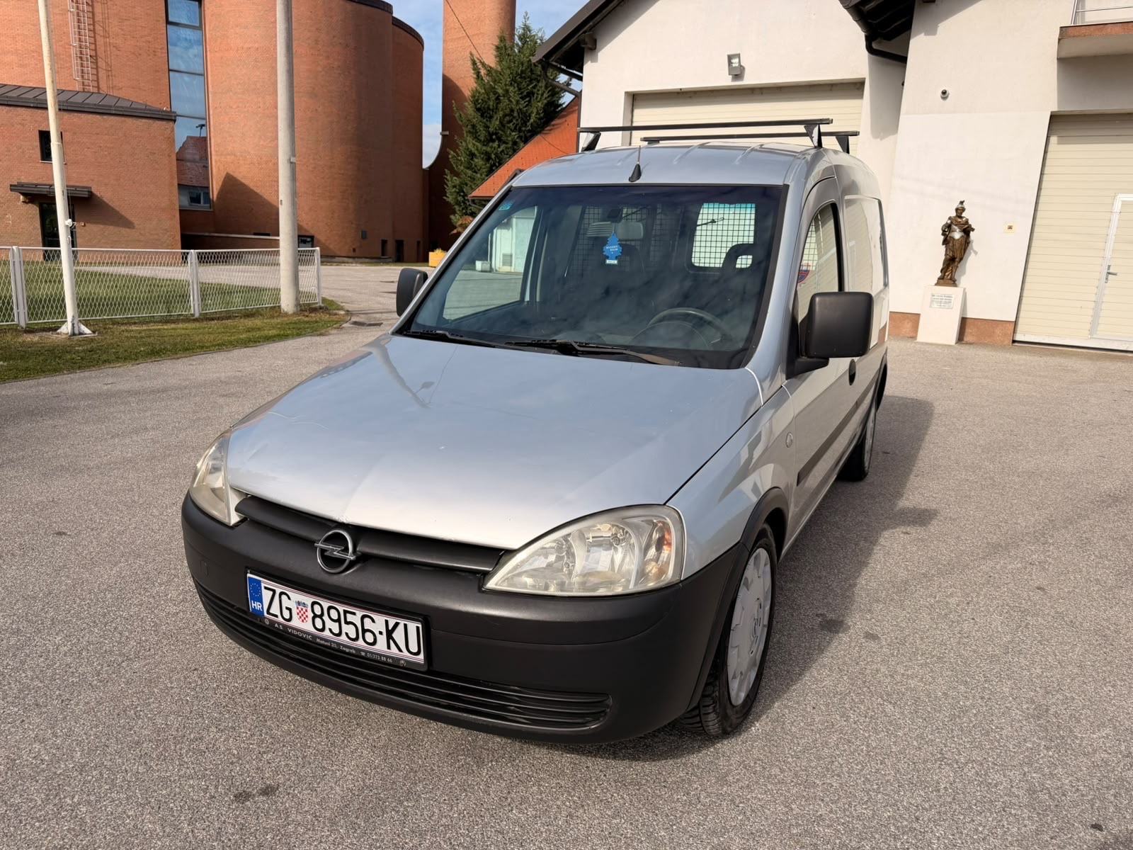 Opel Combo 1,7 CDTI KLIMA AUTO ODLICAN, fotografija 1