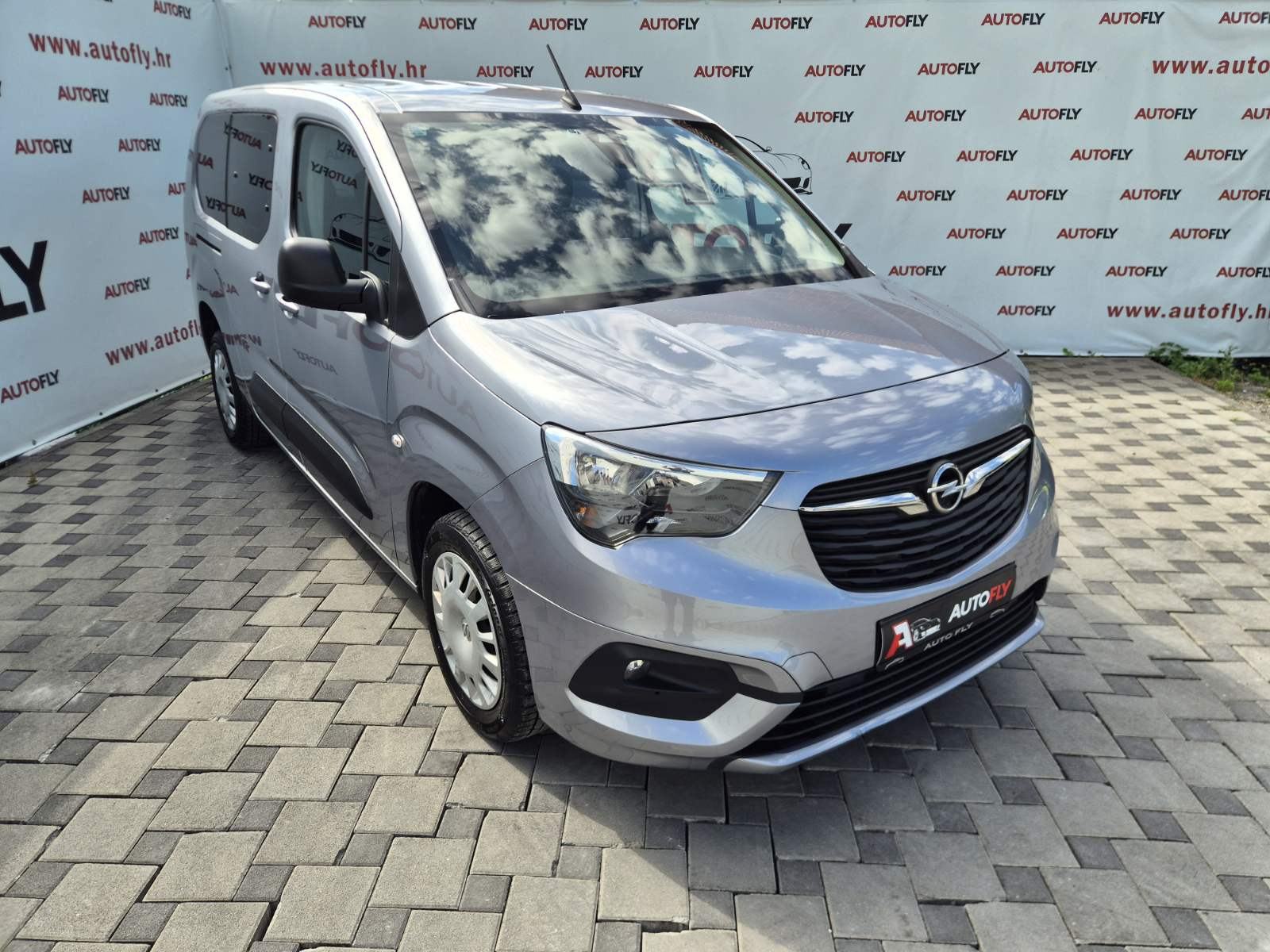 Opel Combo Life 1.5D L2H1, 7 sjedala, HR auto, Kamera, Tempmat, PDV, fotografija 3